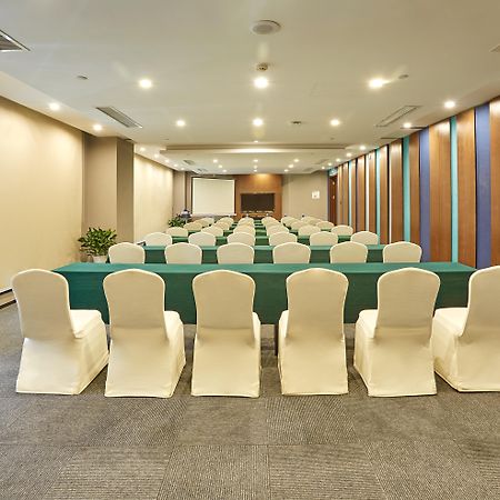 Holiday Inn Express Nanjing Xuanwu Lake By Ihg מראה חיצוני תמונה