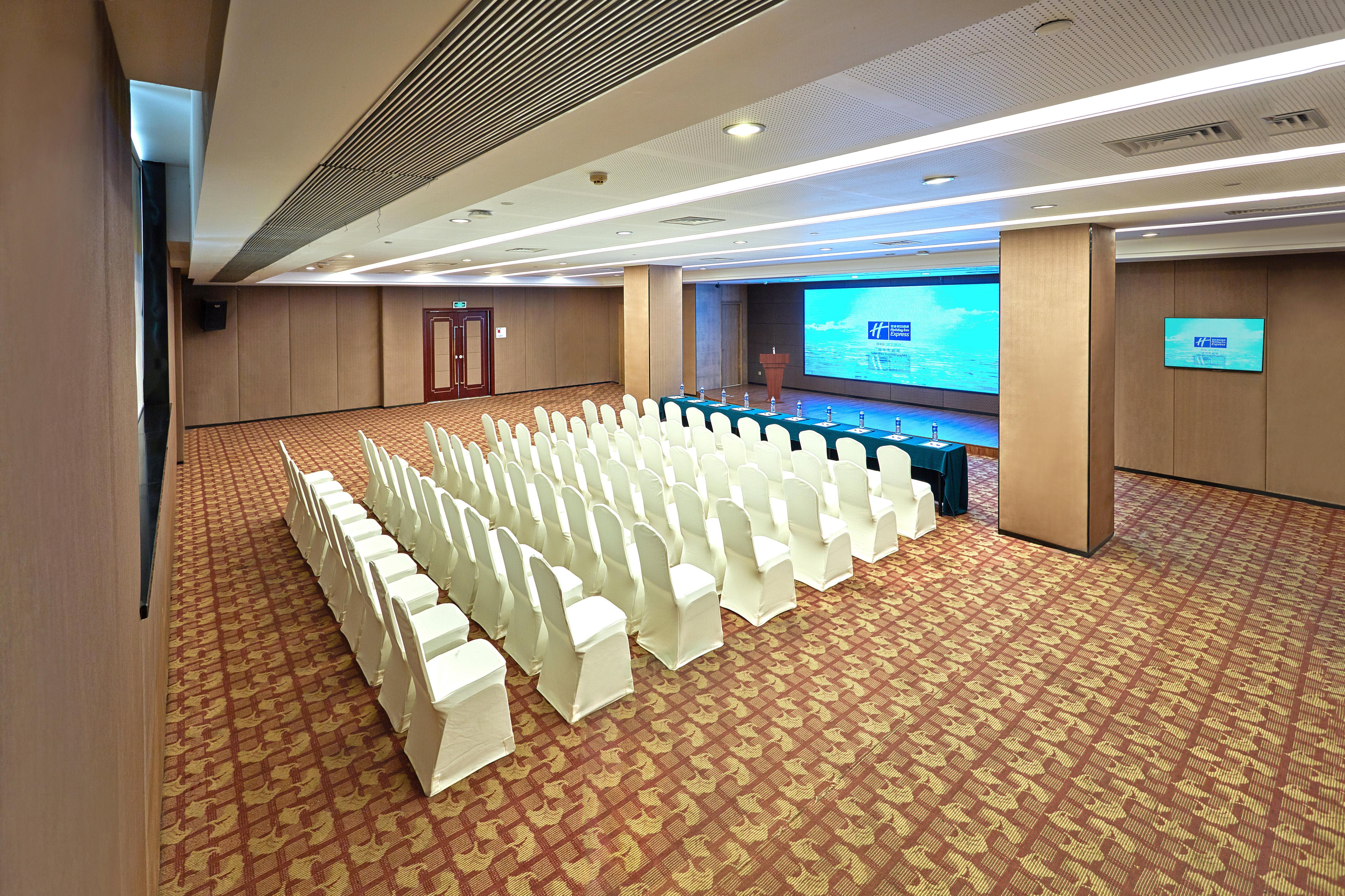 Holiday Inn Express Nanjing Xuanwu Lake By Ihg מראה חיצוני תמונה